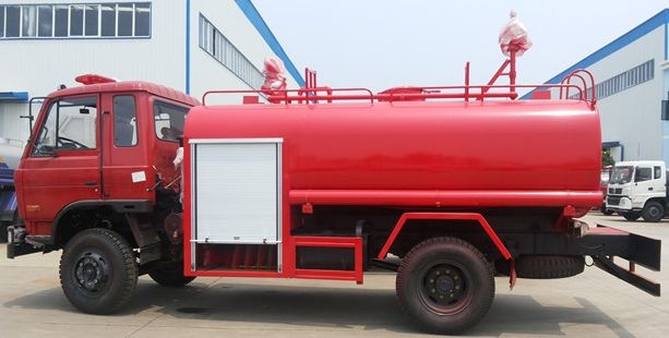 东风145消防洒水车