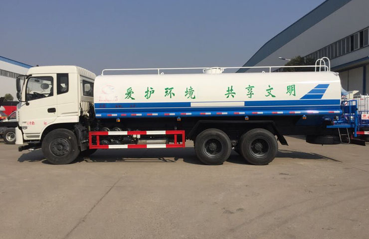 东风专底后双桥洒水车